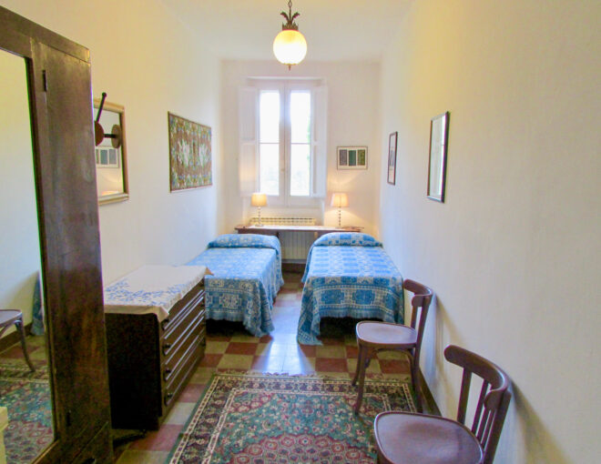 Three-Bedroom Residence – 5 Beds (Extra Large)