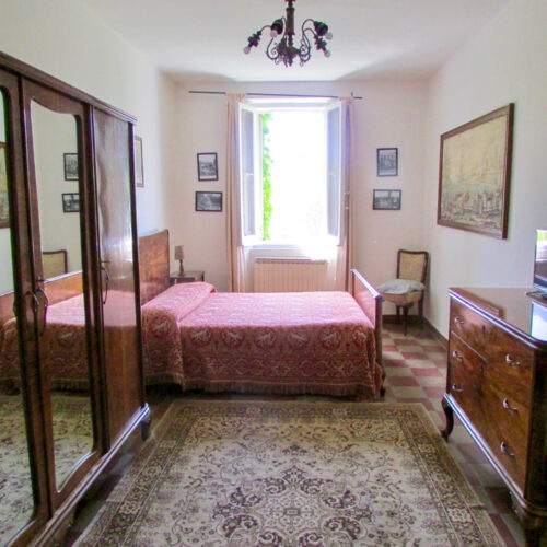 Three-Bedroom Residence – 5 Beds (Extra Large)