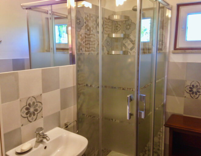 Three-Bedroom Residence – 5 Beds (Extra Large)