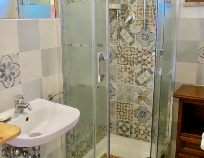 Three-Bedroom Residence – 5 Beds (Extra Large)