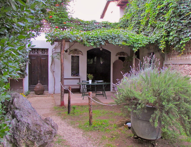 One-Bedroom Residence – 3 Beds (Standard Plus)